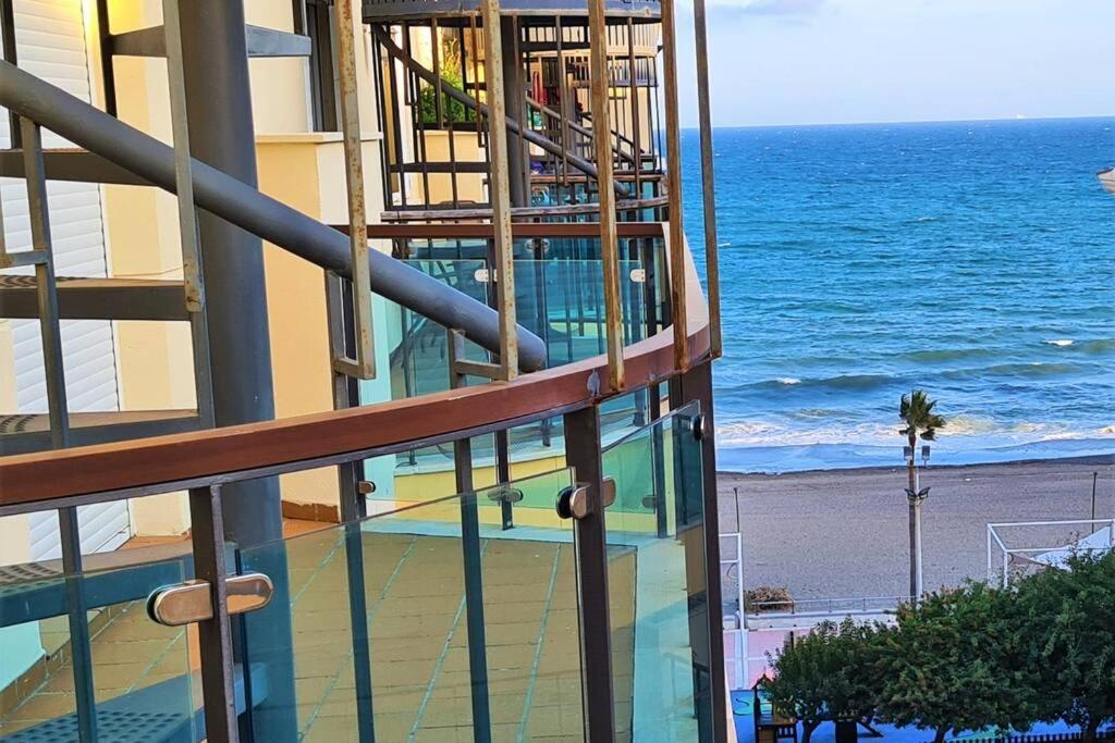 Luxury Penthouse With Ocean Views &Private Jacuzzi Daire Estepona Dış mekan fotoğraf